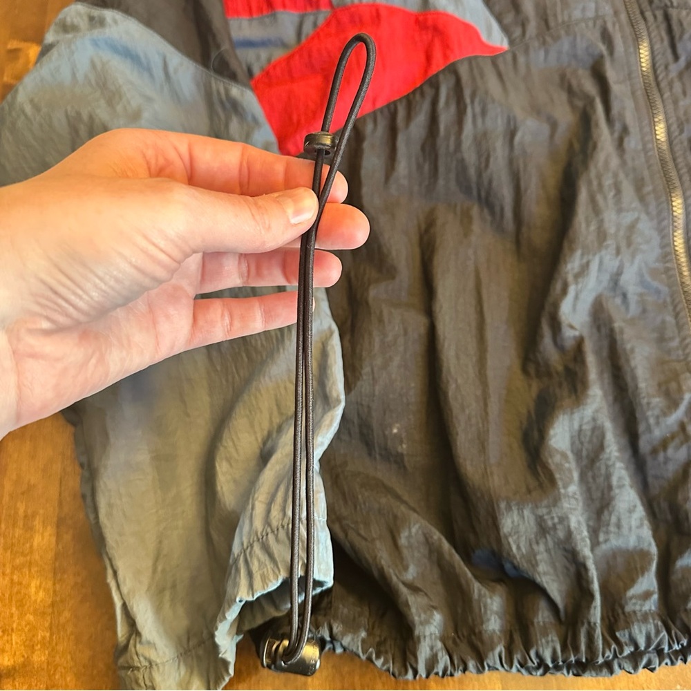Vintage Nike XL Mens Windbreaker Full Zip Black Red Gray Retro Lightweight - Picture 5 of 9